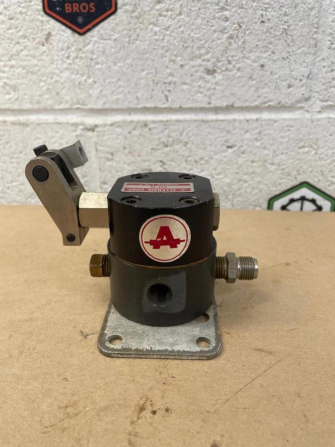 Used Allenair Corp. VH-1/4 Bleed Pilot Solenoid Valve