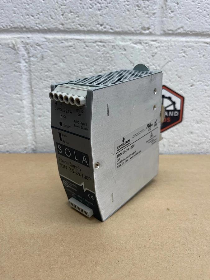 Emerson SDN 2.5-24-100P SOLA Power Supply, 24VDC, 2.5A *NEW*