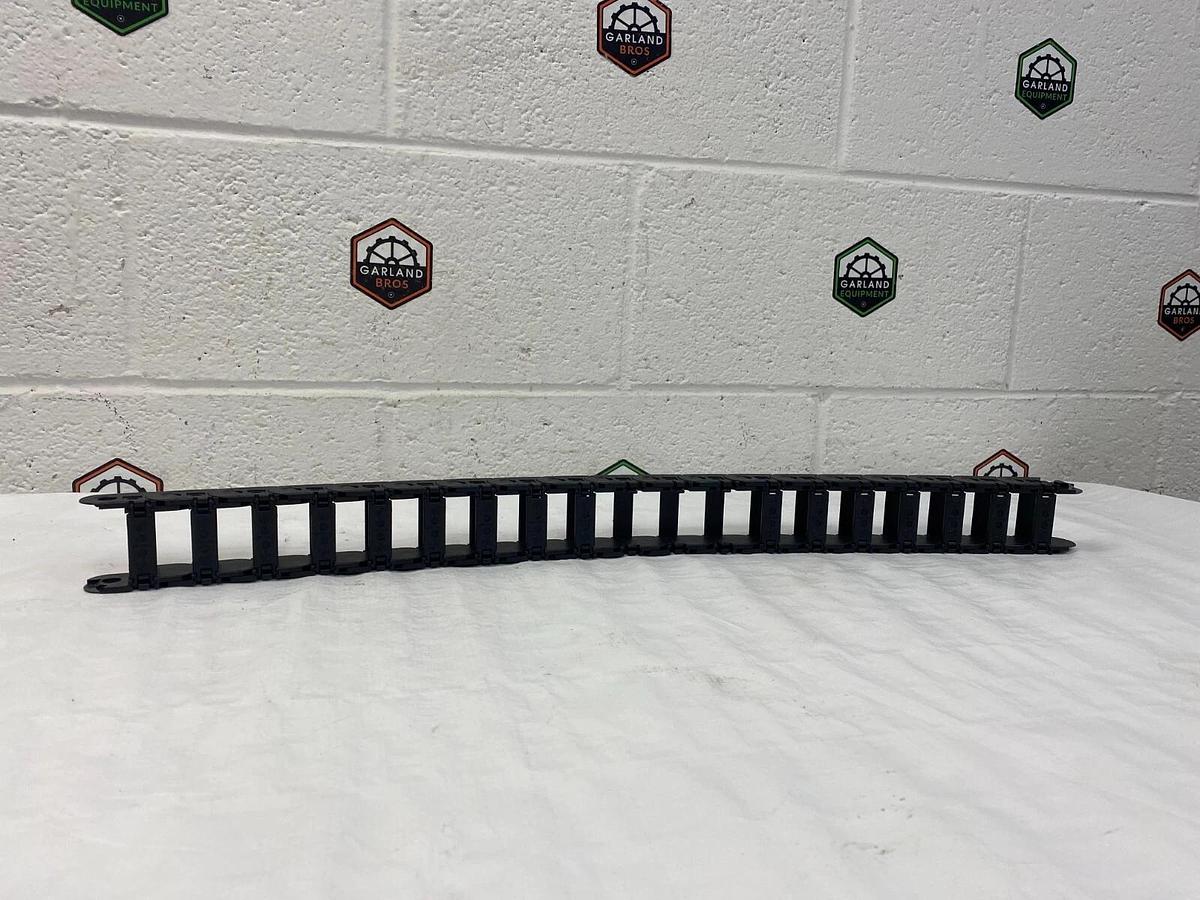 Used Igus 1400.038.038 E-Chain Cable Carrier (19 Links)