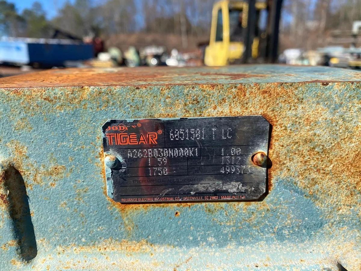 Used Conveyor Belt W:35” L:16’ Crescent Top Belt, Reliance Electric 1HP 1725RPM Motor