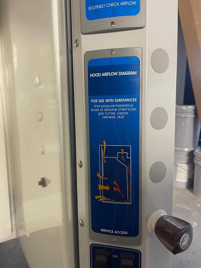 Used LabConco 10050000010814 Laboratory Fume Hood w/ Bench Top