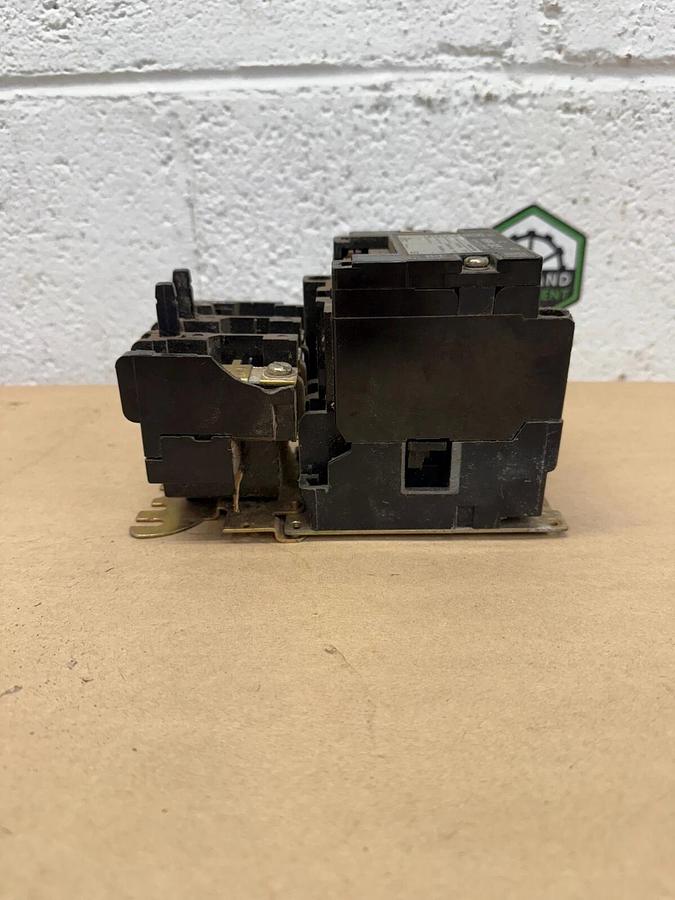 Used Square D 8536SCO3S Motor Starter, Series A, Nema Size 1, 600 VAC