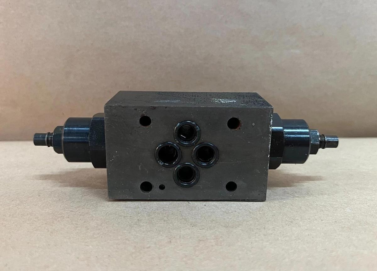 Used Bosch 0811 324 015 Hydraulic Valve, 250 Bar Max Pressure