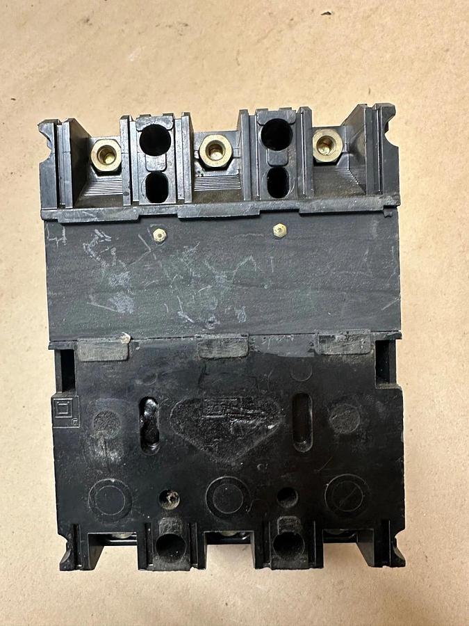 Used Square D LL-1939 15A 3 Pole Circuit Breaker