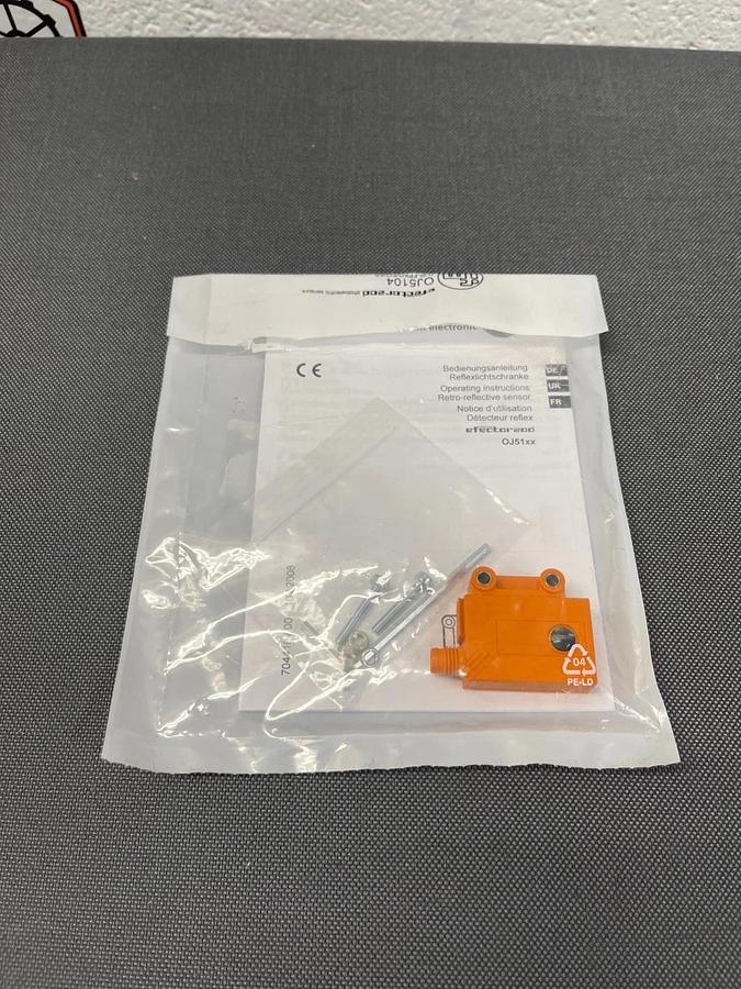 Used IFM OJ5104 efector 200, Retro Reflective Sensor *NEW*