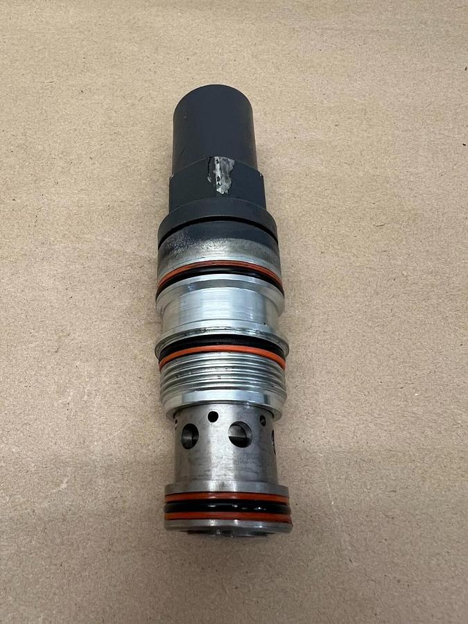 Used Sun Hydraulics CAGGCGN 6000 PSI Valve