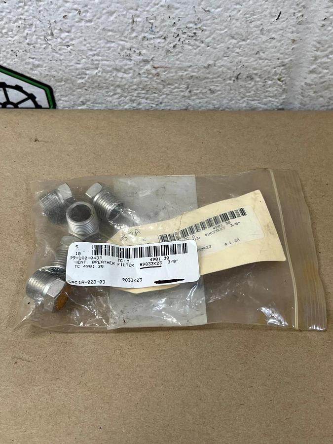 Used Vent, Breather Filter 3/8” 9833K23 - Lot of 5