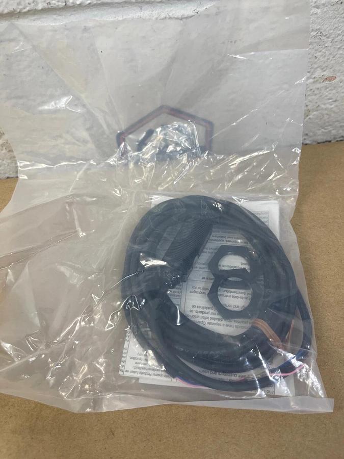 Omron E3 FA-DP11 Photo Electric Sensor, 10-30 VDC