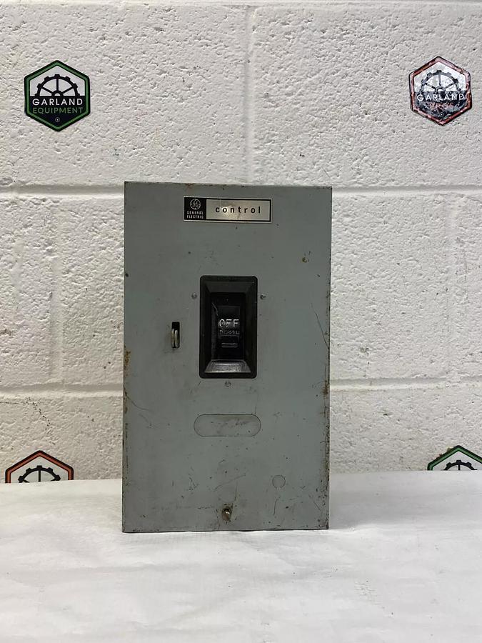 Used General Electric CR1062R Manual Motor Starter 3 Ph, 3 Heater