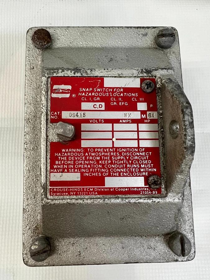 Used Crouse-Hinds DS415 Snap Switch for Hazardous Locations