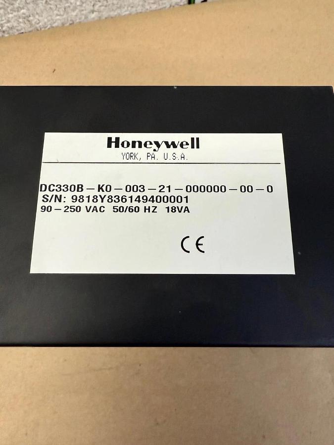 Used Honeywell DC330B-K0-003-21-000000-00-0 Temperature Controller 90-250VAC, 50/60Hz