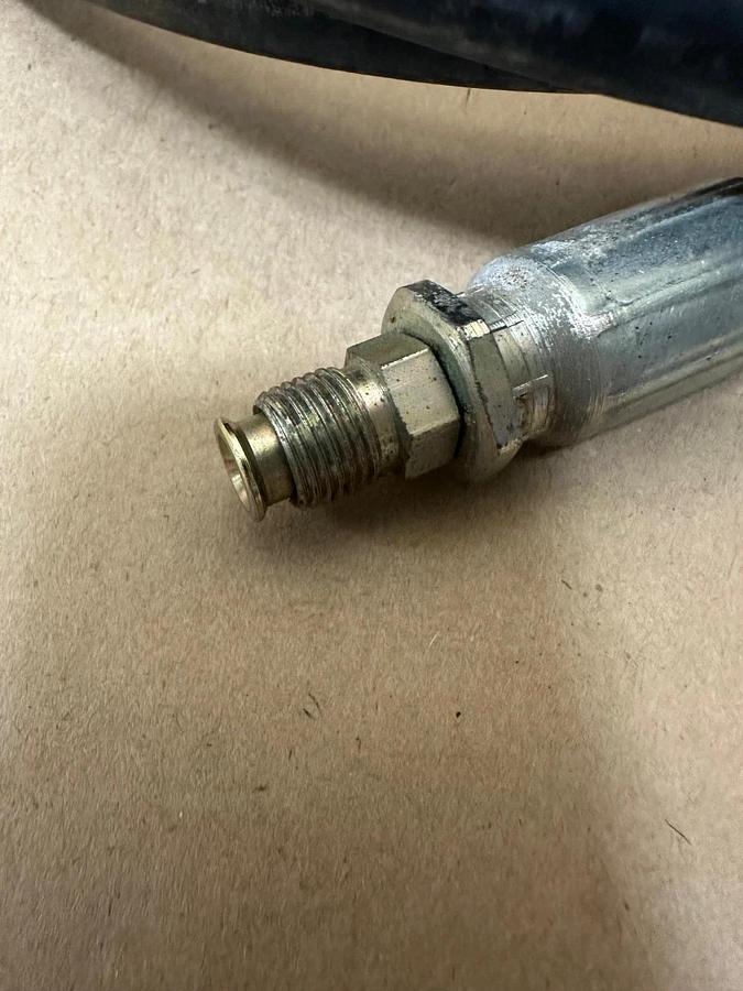 Used CAT 8V-9322 Low Pressure Engine and Air Brake Hose Assembly *NEW*