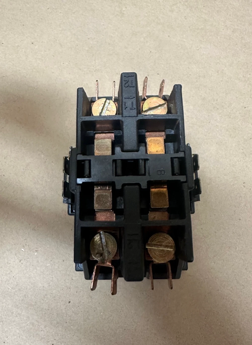 Used Square D 8910 DP22 V09 Contactor