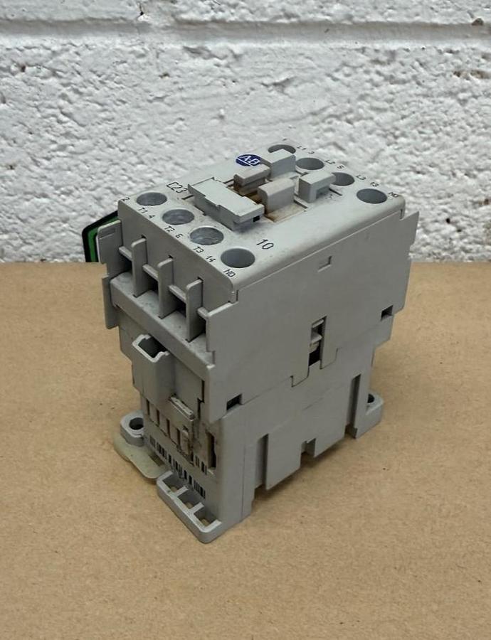 Used Allen-Bradley 100-C23*10 Series C, Contactor