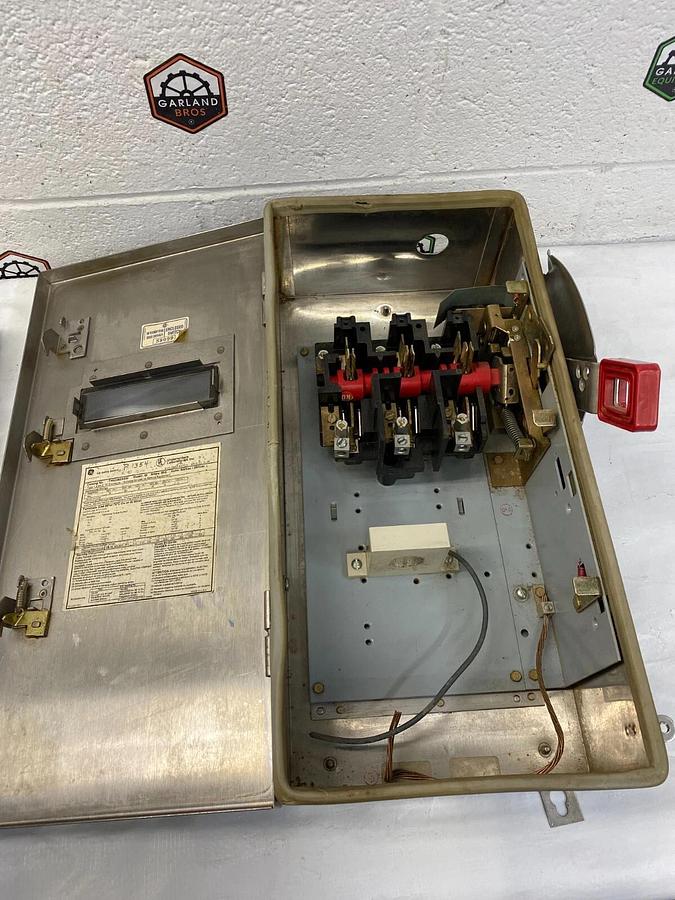 Used General Electric THN3362SSW Safety Switch 60A 600VAC/250Vdc Model:10