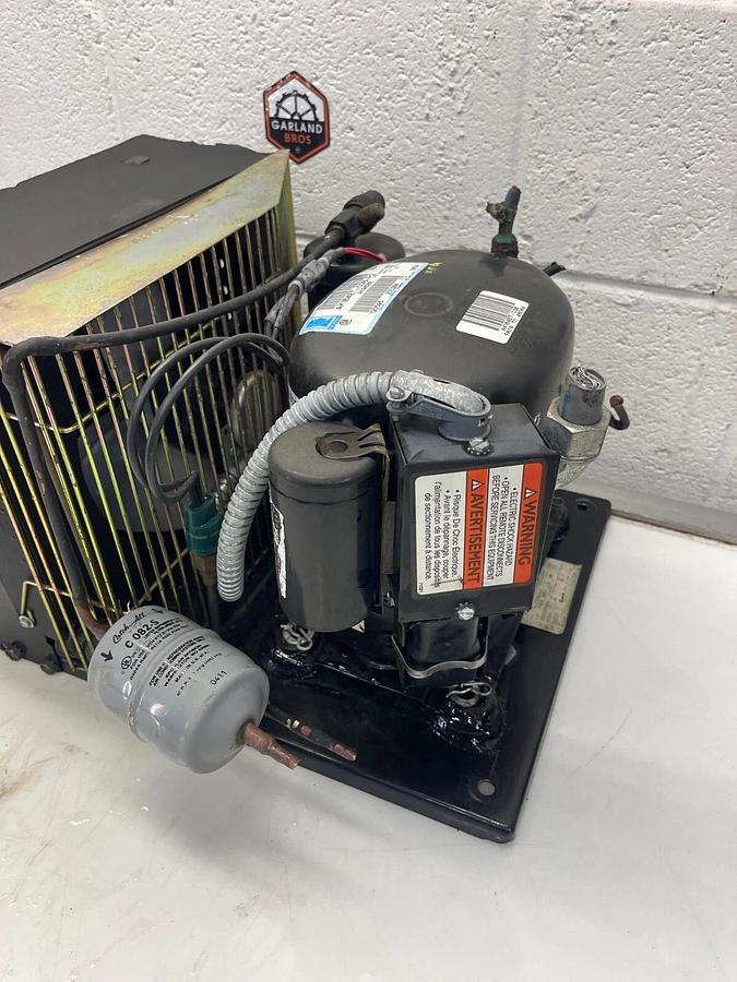 Used Tecumseh AK164ET-038-P2 Reciprocating Condenser Unit, MOD AK9433EC, 230/208V