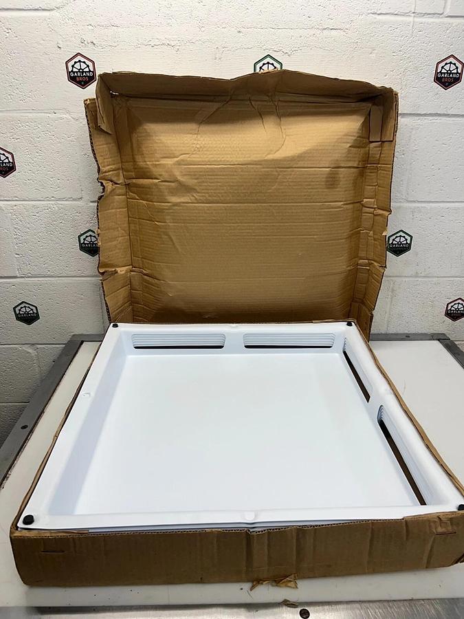 Used Global Industrial B2304095 Elima-Draft Commercial 45° Magnetic Diffuser Cover