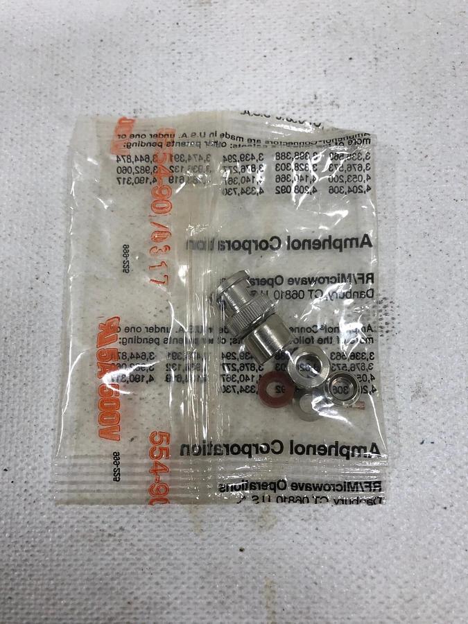 Used Amphenol 74868 UG-88/U - Lot of 32 *NEW*