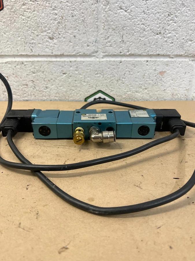 Used MAC 825C-PM-591JJ-552 Solenoid Valve