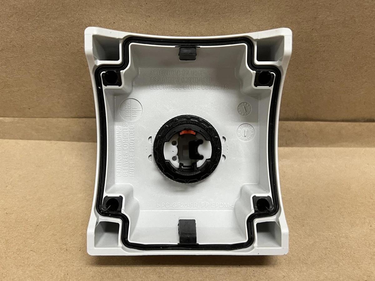 Used Moeller PC-GF20-FR Enclosed Selector Switch w/ M22-KC10 Contact Block