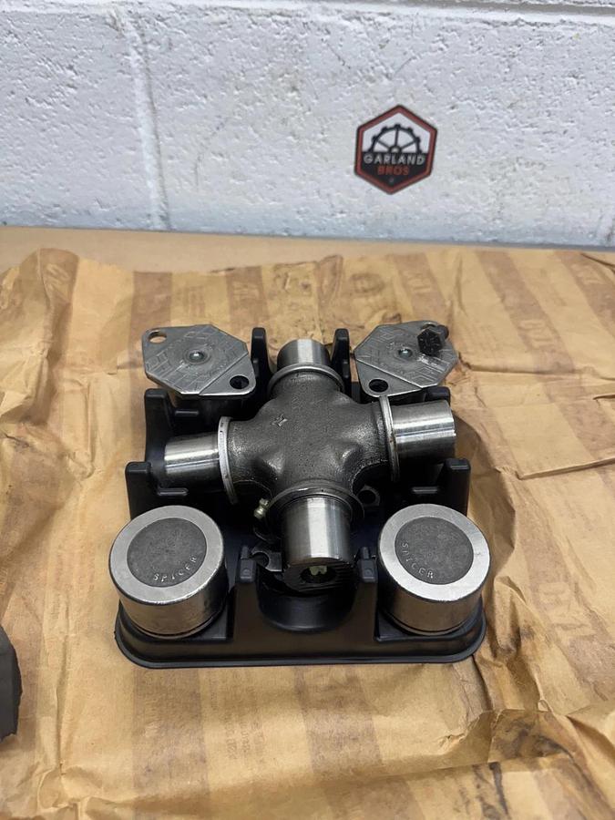 CAT 7V-3842 Spider Bearing Kit *NEW*