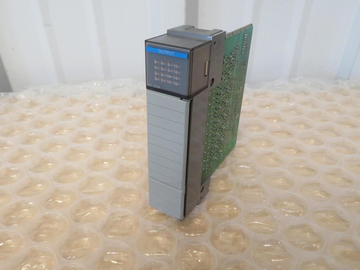 Used Allen Bradley 1794-0B16 w/ Type 1794-TB3/A Flex I/O 24 VDC Source Output