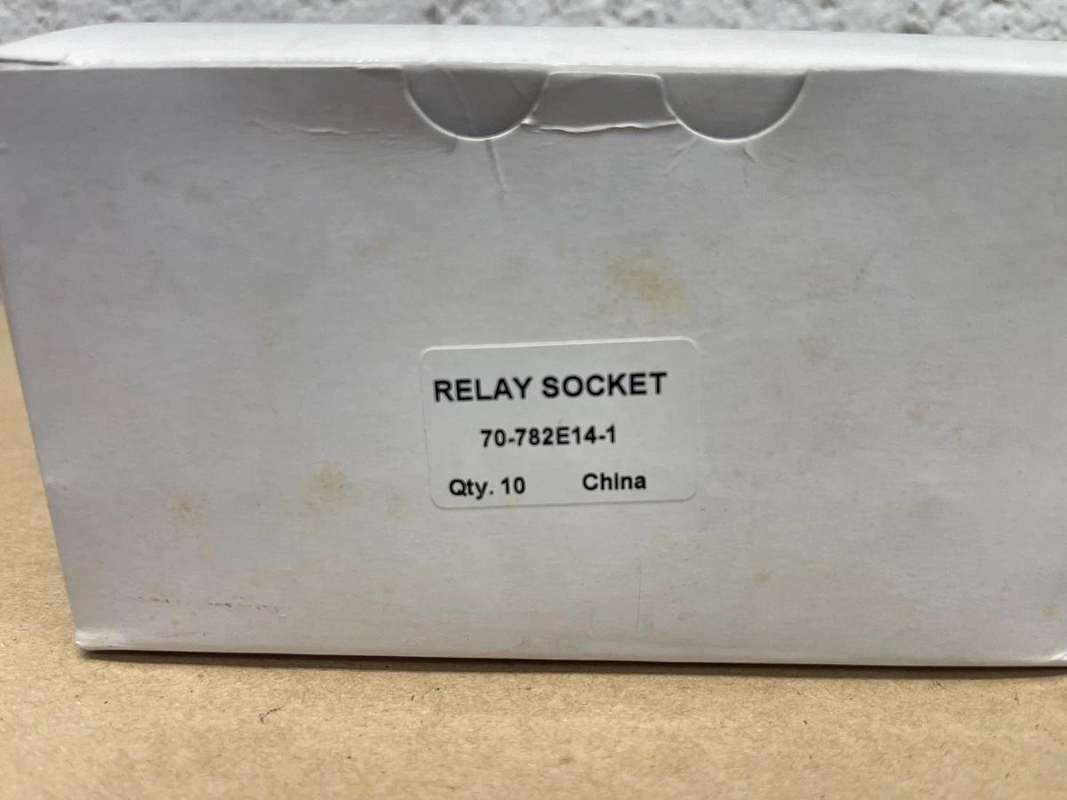 Used Magnecraft 70-782E14-1 Rail Mount Relay Socket, 10A, 300V, Qty 10
