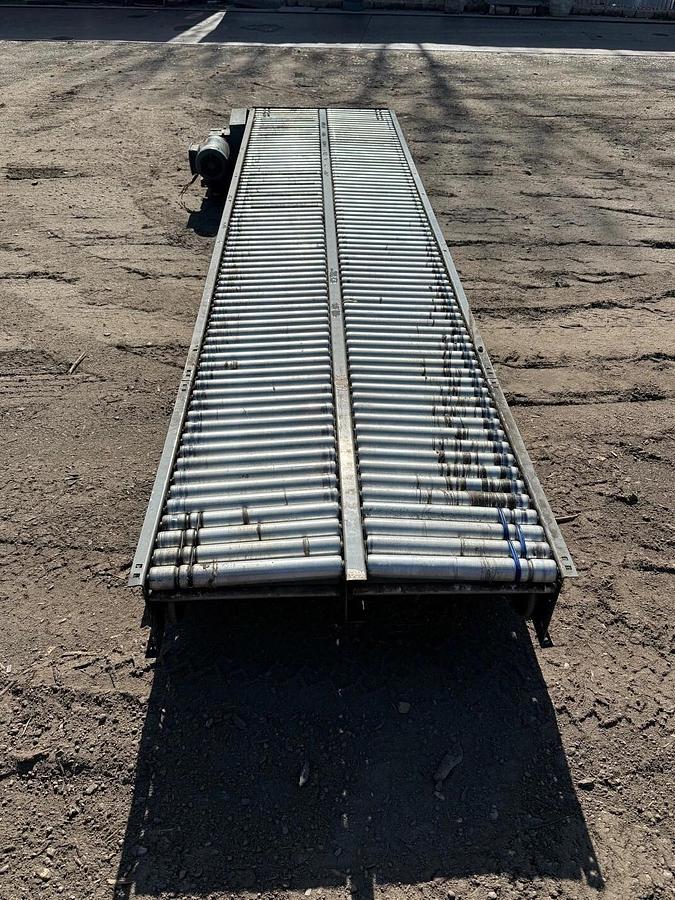 Used Power Roller Conveyor W:34” L:13’ V-belt 1Hp 1760RPM Tigear 2 Gearbox 15:1 Ratio