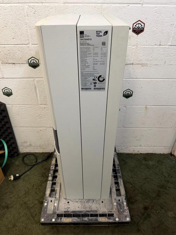 Used Rittal 3304510 Enclosure Cooling Unit, 26-28A, 115V, *Tested*