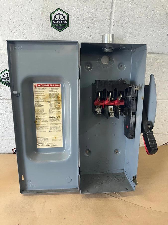 Used Square D HU363 Non-Fused Safety Switch, 100 Amps, 60 Hz, 600 VAC, 600 VDC