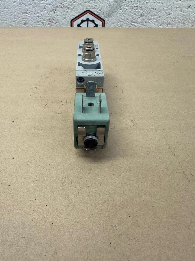 Used Numatics 400904-642, 24VDC Solenoid Valve