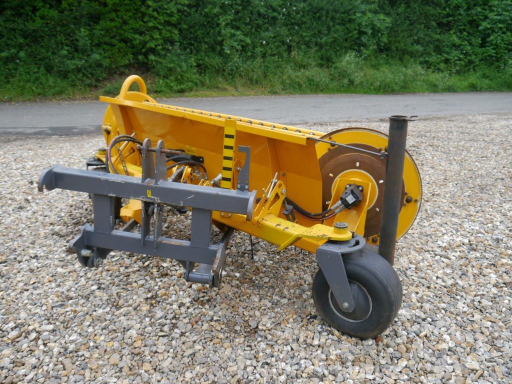 Used Elho Twin 4600 Straw Turner