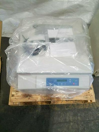 NEW Thermo Fisher ScientificTable Top MAX Q416 HP Orbital Shaker with Warranty!