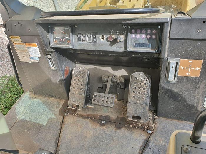 Usato Pala cingolata, CATERPILLAR modello 963 C