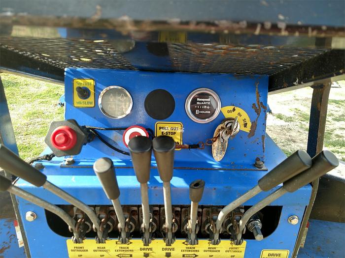 Used 2011 SKYLIFT/ VERSALIFT SUPER ARBORIST 53/VST521