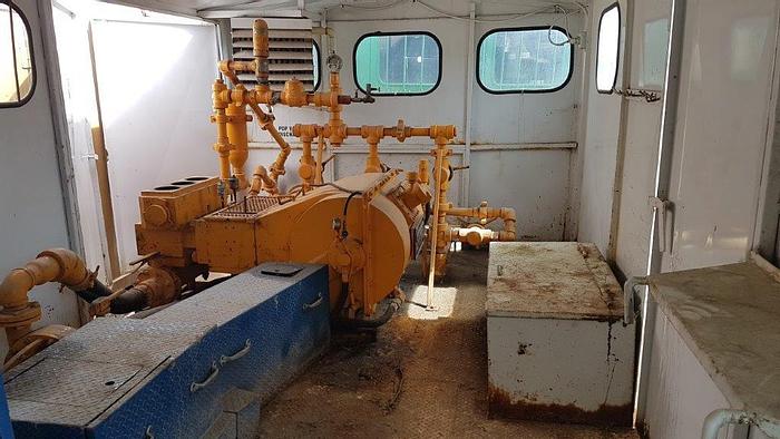 Used SJ PETRO SJ300 TRIPLEX MUD PUMP