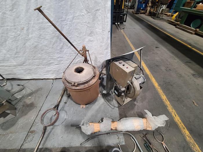 Used Speedy Melt Gas Fired Metal Melting Furnace with Accessories