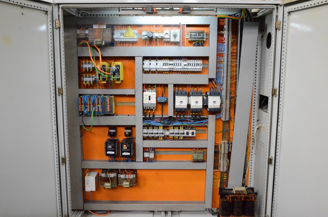 Usado ESTARTA 327 CNC Rectificadoras sin centros #3986