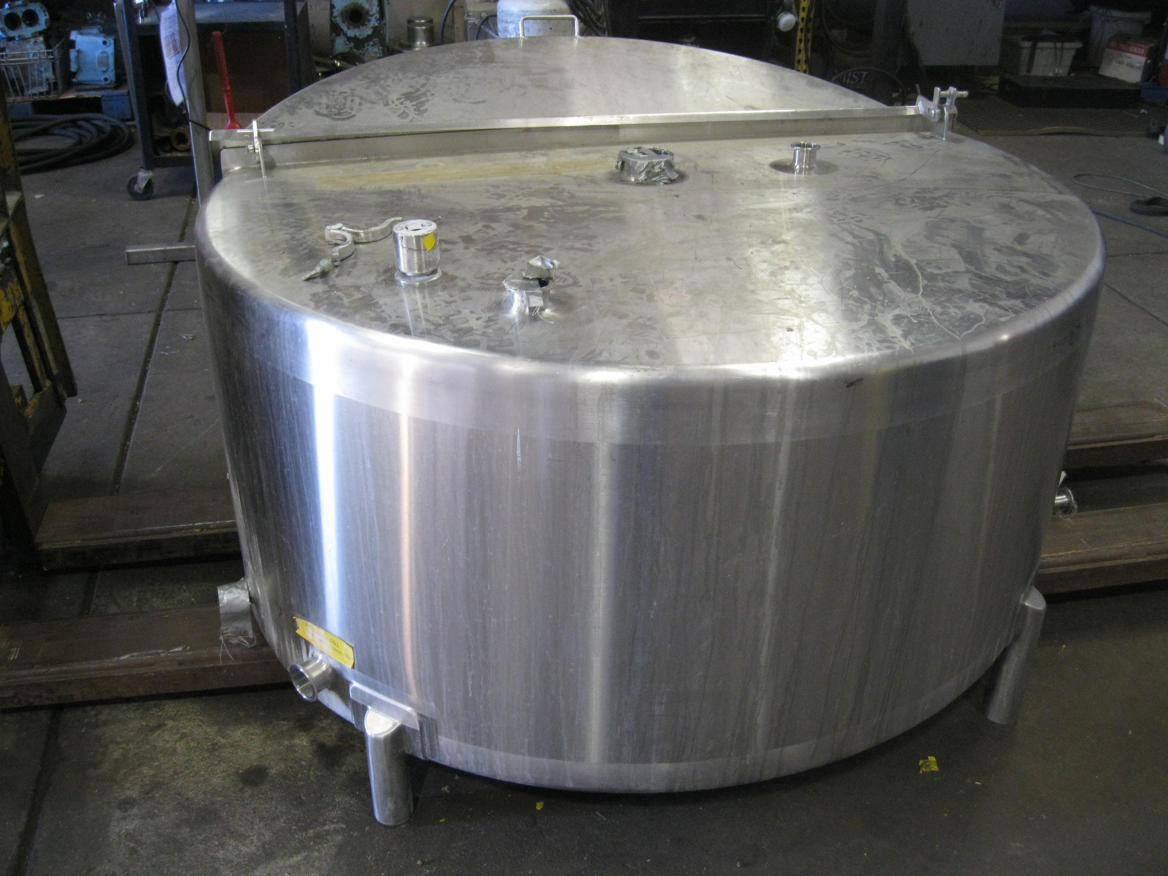 Usado 270 GALLON BALANCE TANK