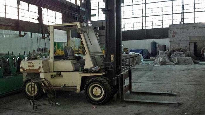 Used LIFT TRUCK, 15,000 LBS. (USED)