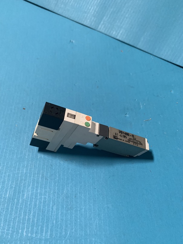 Used SMC Solenoid Valve VQ1400-5
