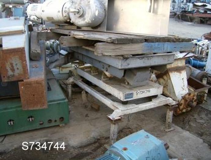 Used Screen, Vibratory, 24" x 54", S/st, Conveyor Unit #S734744