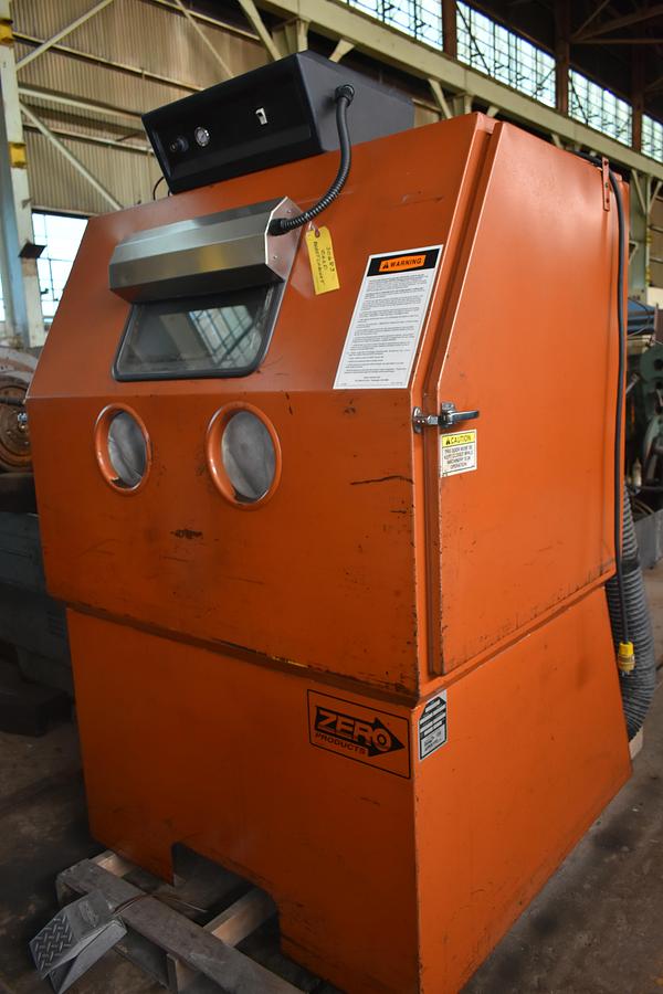 Used BNP 220-600R+DF ZERO/CLEMCO PRESSURE DRY BLAST CABINET w/RECLAIMER & DUST COLLECTOR - 50" x 39" x 43" CHAMBER - BLAST GUN