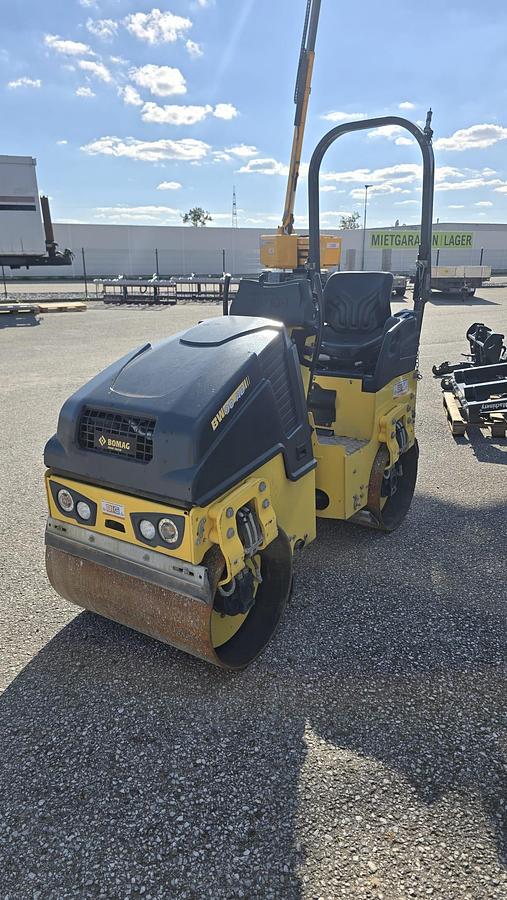Gebraucht 2017 Bomag Tandemwalze BW 90 AD-5