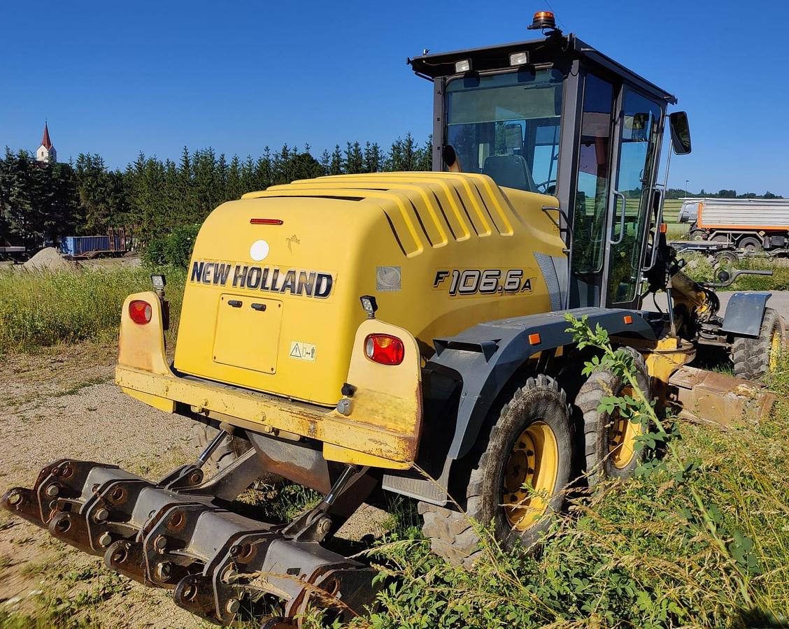 Gebraucht 2008 New Holland F106.6A Motorgrader