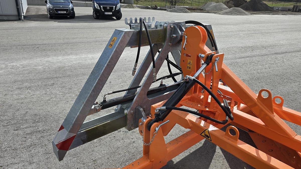 MS Grader inkl. universeller Schubrahmen 205 K