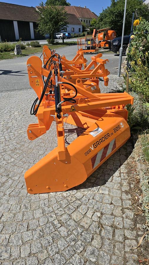 2026 V Grader