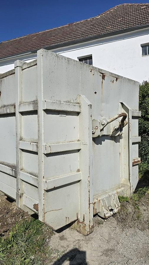 Gebraucht BIG Hakenliftcontainer mit 5000 l Tank