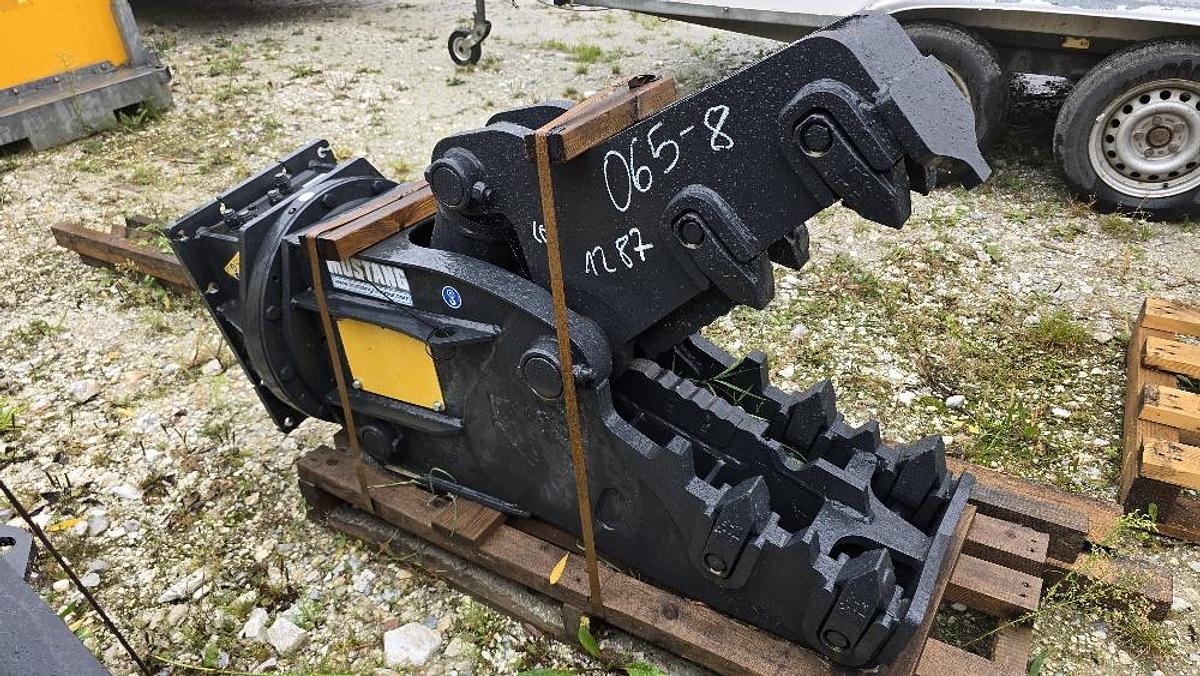 Gebraucht Müstang Abbruchpulverisierer RH05