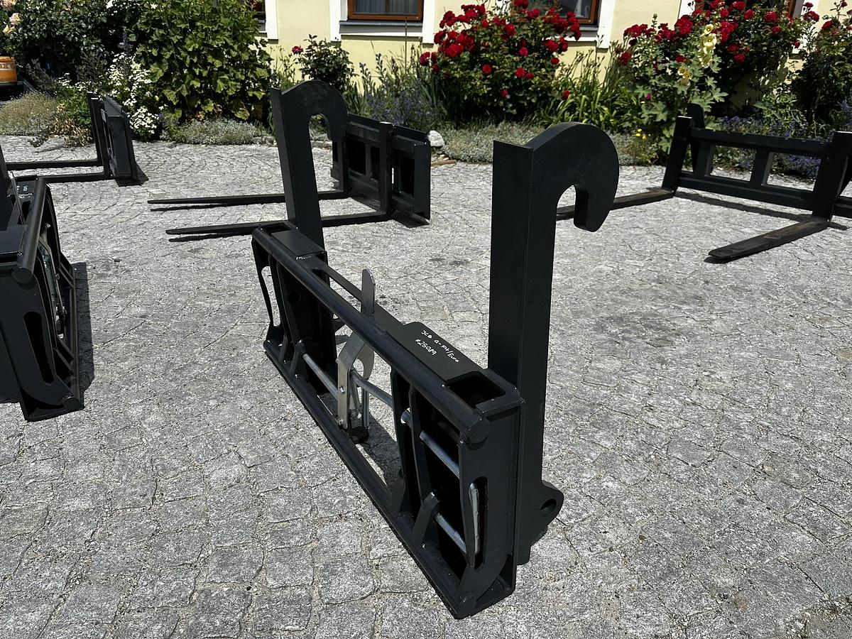 2025 BIG Adapter JCB Q-Fit passend zu Euro Aufnahme